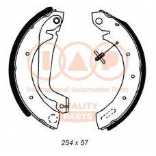 705-13042 IAP QUALITY PARTS Комплект гальмівних колодок