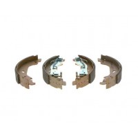 0 986 487 596 BOSCH Комплект гальмівних колодок