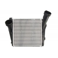 Интеркулер THERMOTEC DAA020TT