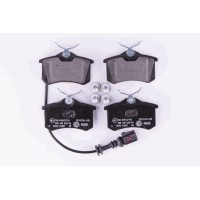 8DB 355 010-781 HELLA КомплеК т гальмівних колодок, дискове гальмо