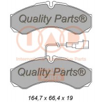 704-13174 IAP QUALITY PARTS Комплект гальмівних колодок дисковий гальм