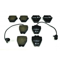 8DB 355 008-791 HELLA Комплект гальмівних колодок дисковий гальм