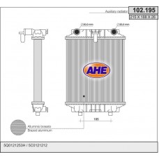 102.195 AHE Радіатор охолодження двигуна
