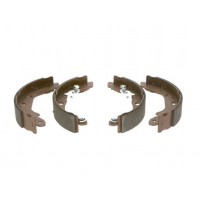0 986 487 699 BOSCH Комплект гальмівних колодок