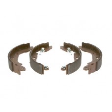 0 986 487 699 BOSCH Комплект гальмівних колодок