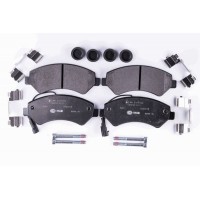 8DB 355 023-011 HELLA КомплеК т гальмівних колодок, дискове гальмо