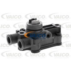 V30-8420 VAICO Паливний насос