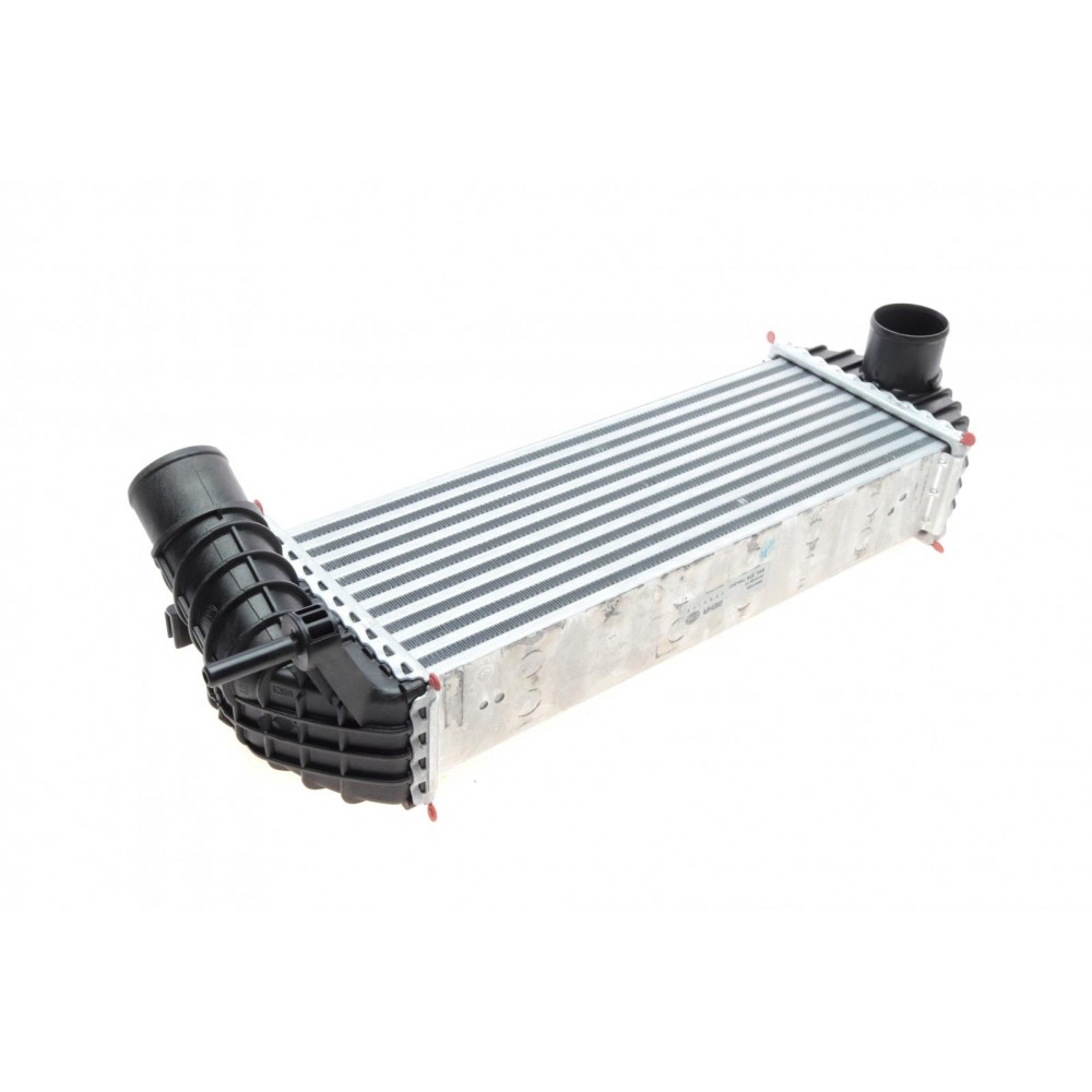 CI 243 000P MAHLE Интеркулер