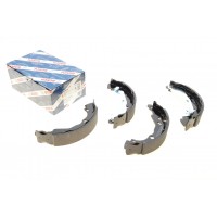 0 986 487 771 BOSCH Комплект гальмівних колодок