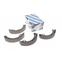 0 986 487 219 BOSCH Комплект гальмівних колодок