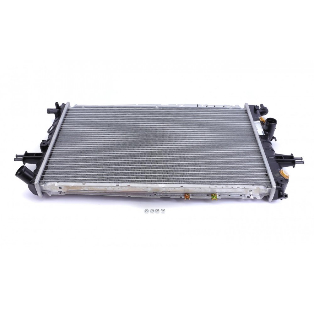 CR 320 000S MAHLE Радіатор охолодження двигуна