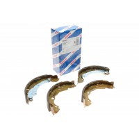 0 986 487 819 BOSCH Комплект гальмівних колодок