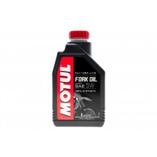 Олива для вилок 100% синтетична MOTUL Fork Oil Light Factory Line SAE 5W, 1л (821801) (105924) купити в Україні
